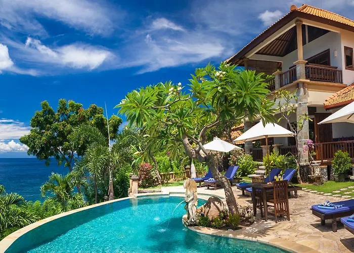 Blue Moon Resort 4*
