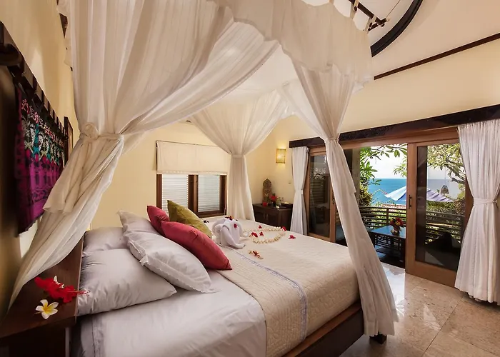 Blue Moon Resort 4*